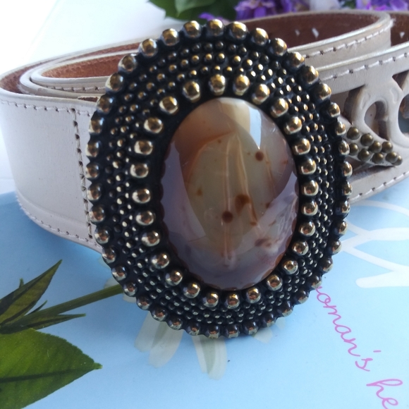 Ivory leather belt - Picture 2 of 11